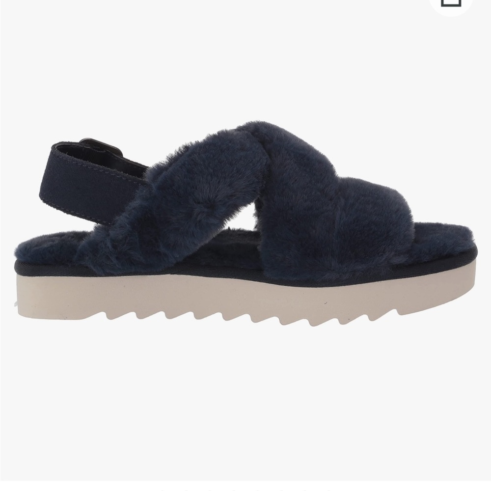 Koolaburra by UGG Women's Fuzz-ee Flat Sandal - Picture 2 of 6